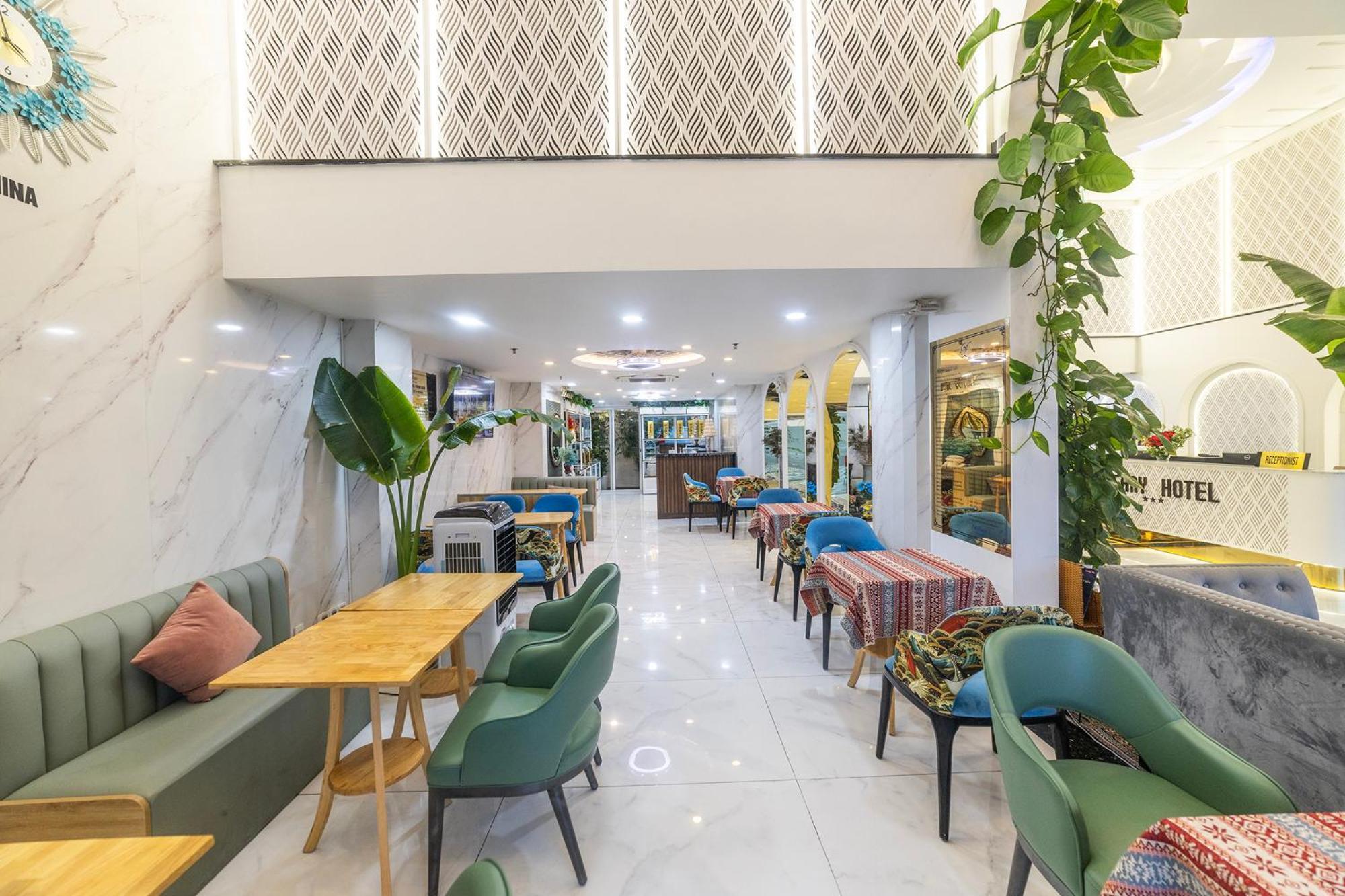 Tiffany Hotel & Restaurant Phan Thiet Bagian luar foto