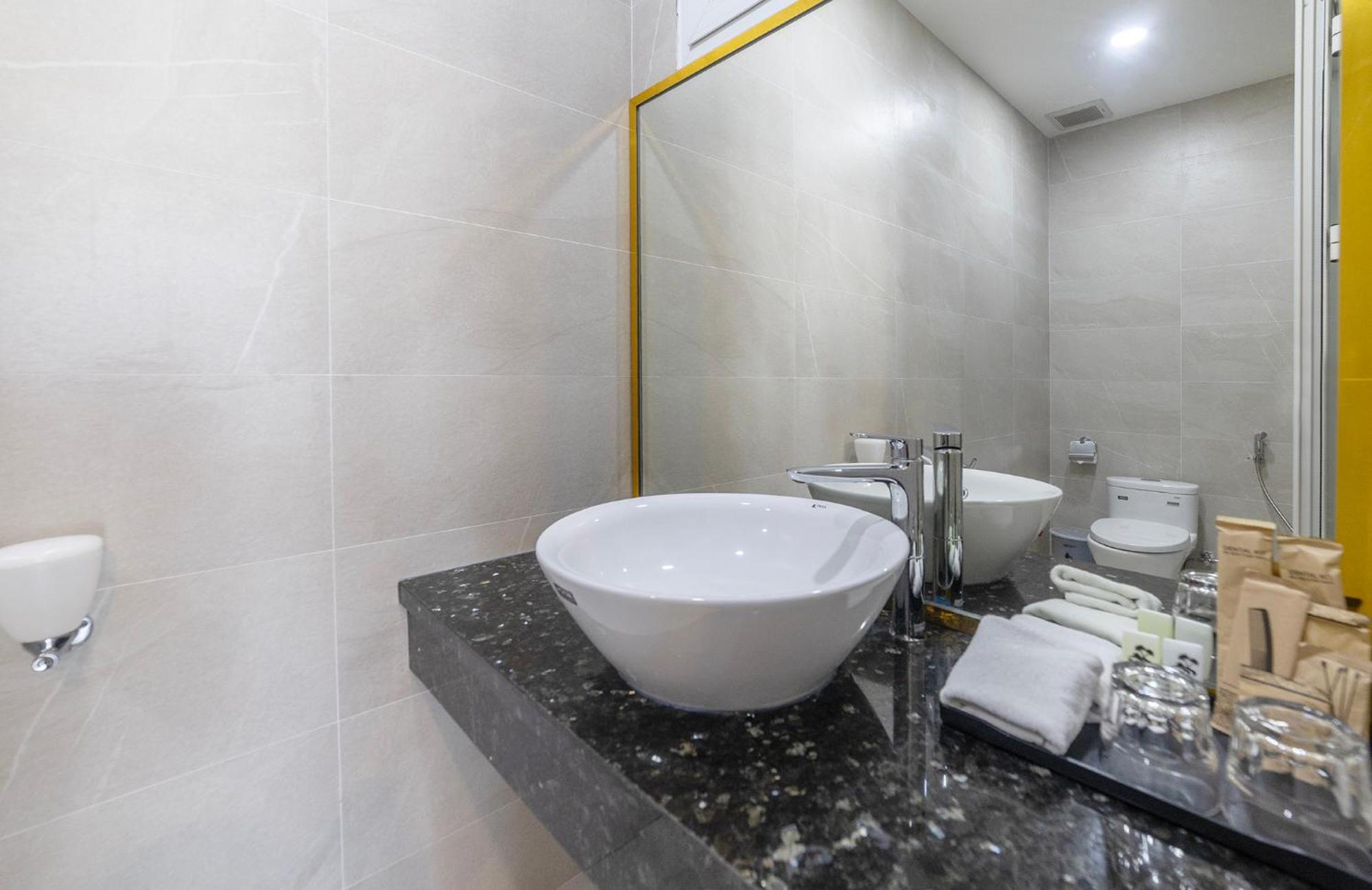 Tiffany Hotel & Restaurant Phan Thiet Bagian luar foto