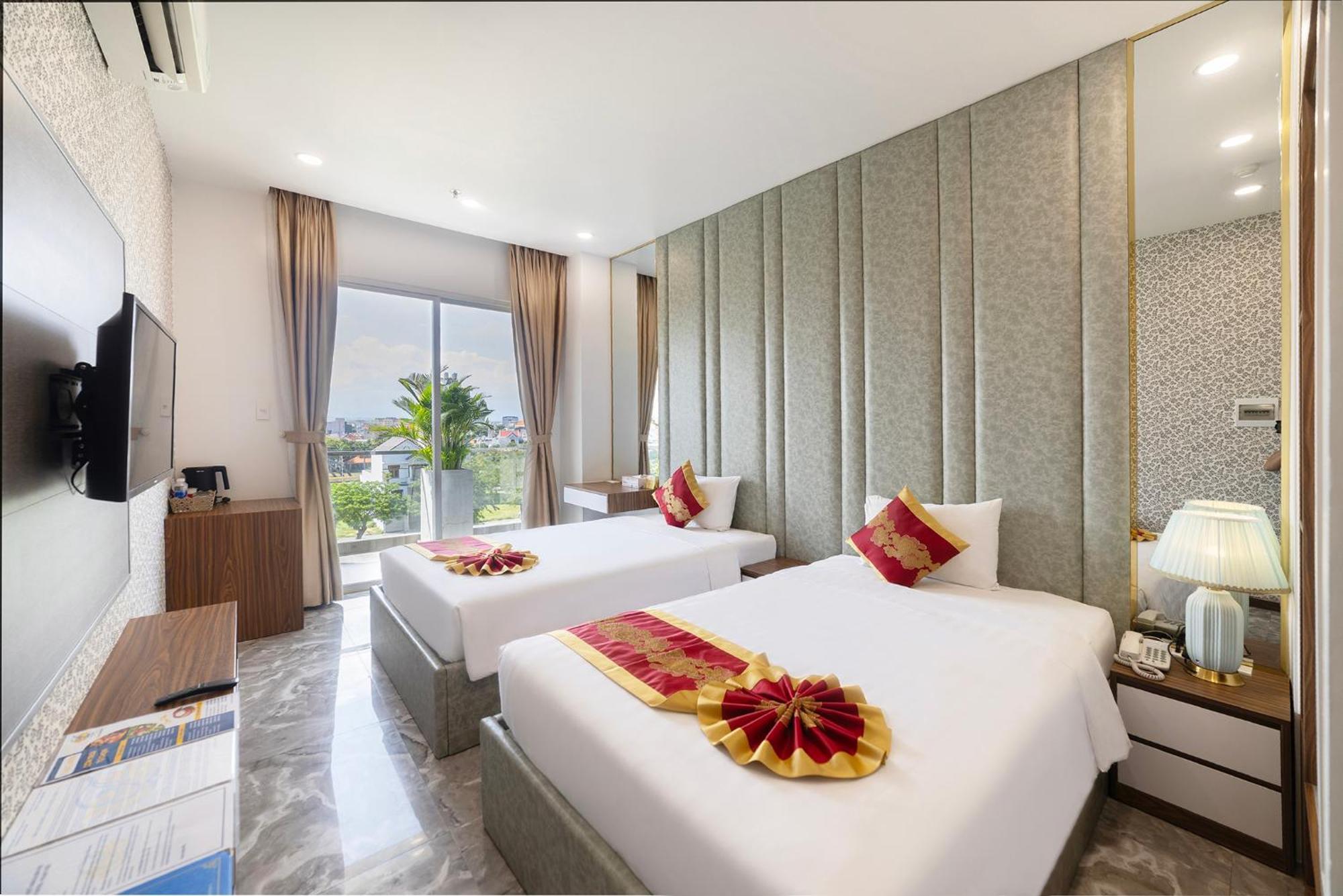 Tiffany Hotel & Restaurant Phan Thiet Bagian luar foto