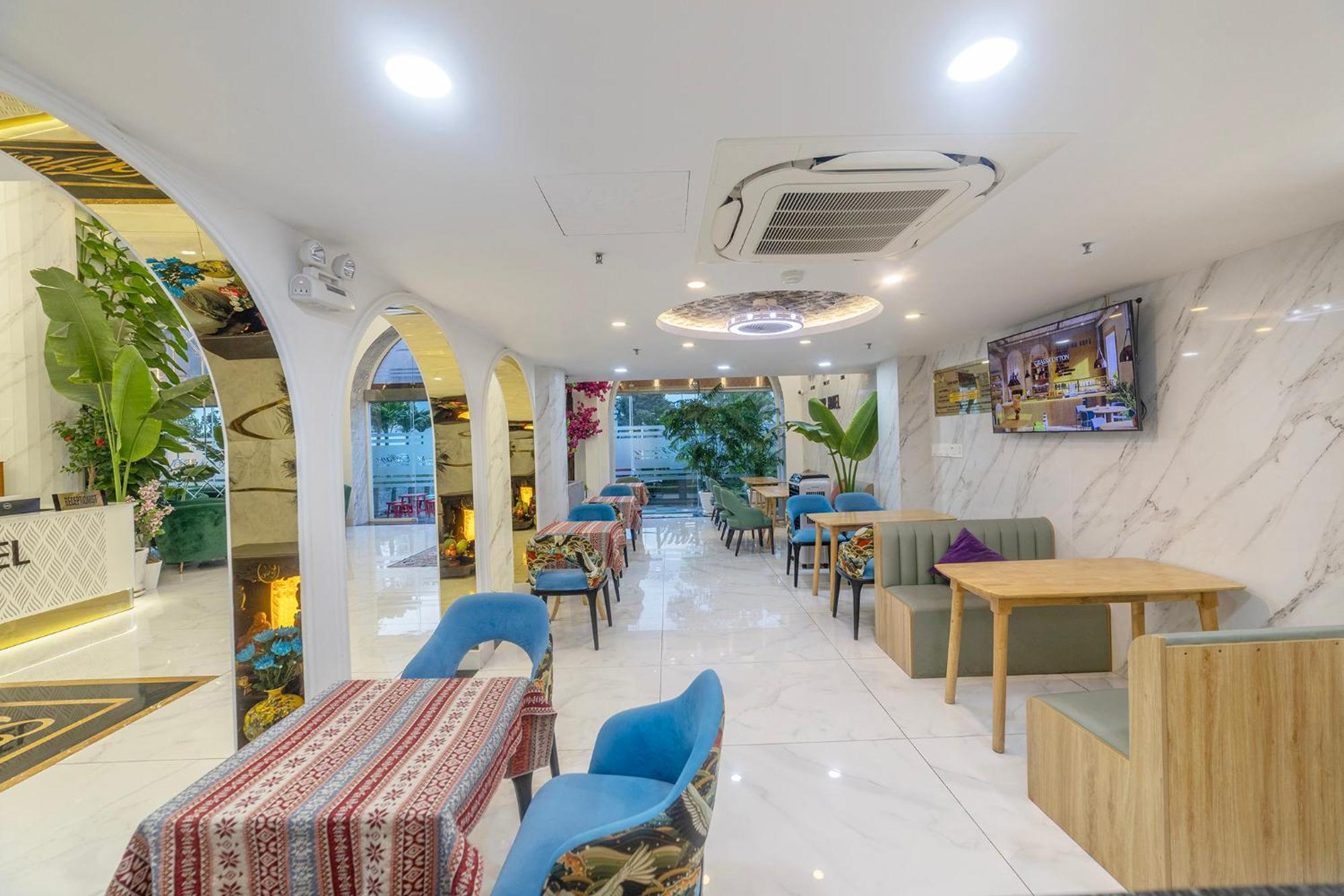 Tiffany Hotel & Restaurant Phan Thiet Bagian luar foto