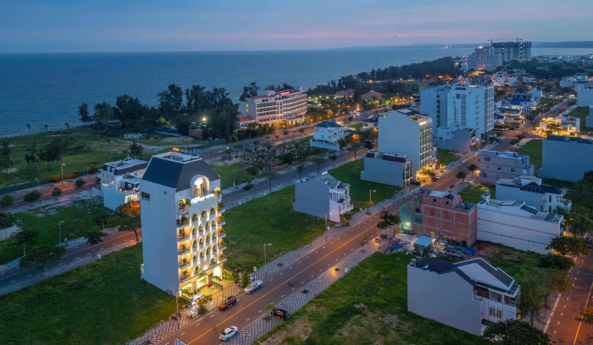 Tiffany Hotel & Restaurant Phan Thiet Bagian luar foto