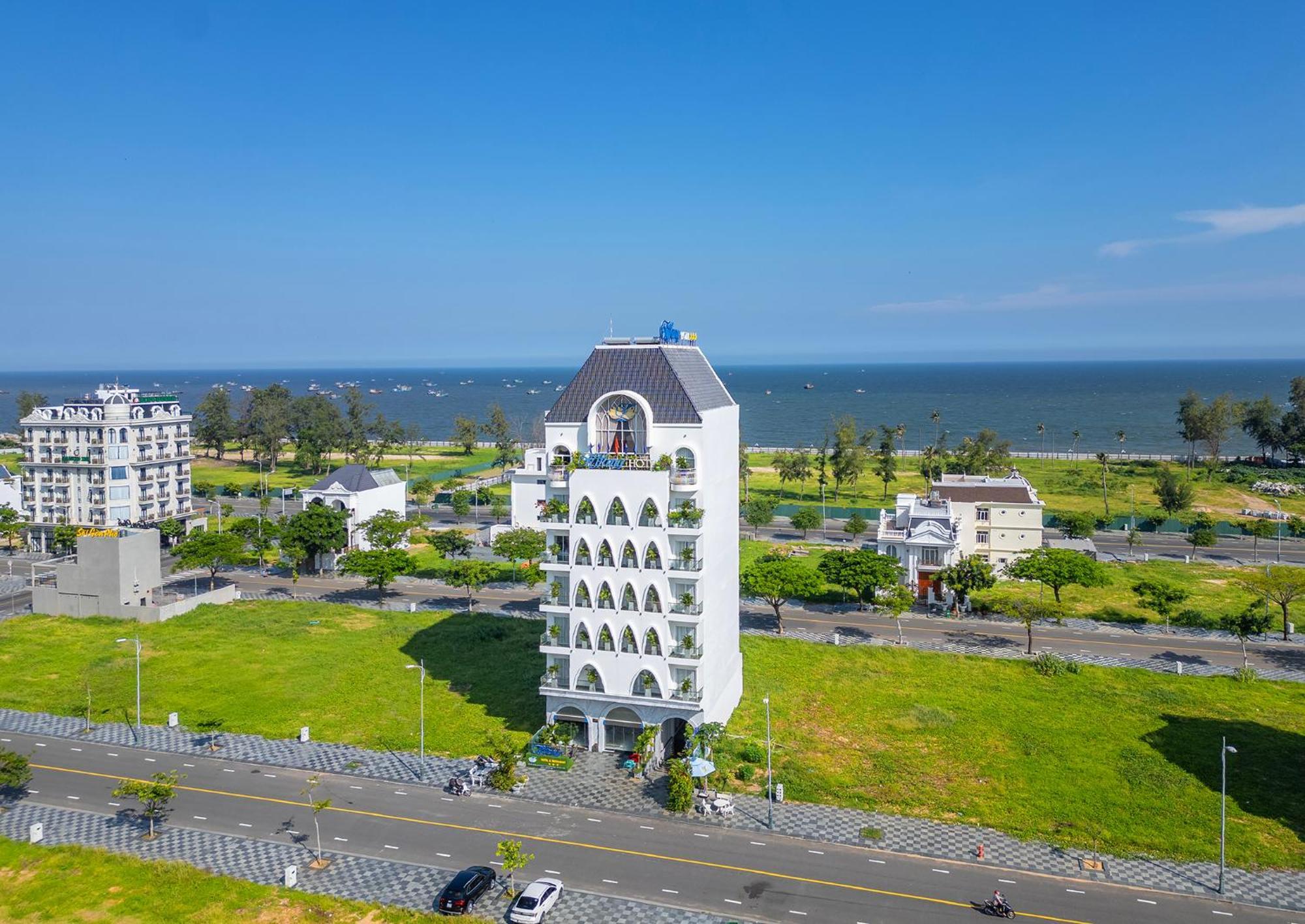 Tiffany Hotel & Restaurant Phan Thiet Bagian luar foto