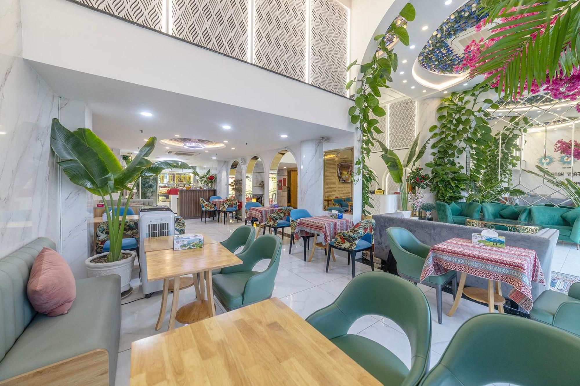 Tiffany Hotel & Restaurant Phan Thiet Bagian luar foto