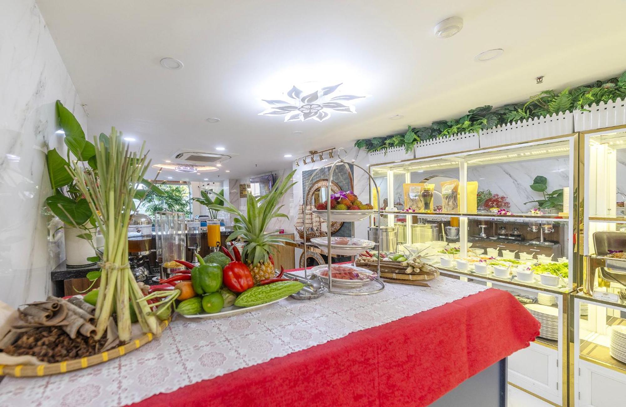 Tiffany Hotel & Restaurant Phan Thiet Bagian luar foto
